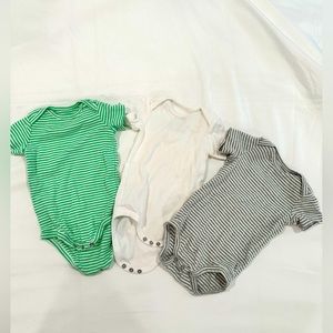 Primary 0-3m bundle Baby onesies